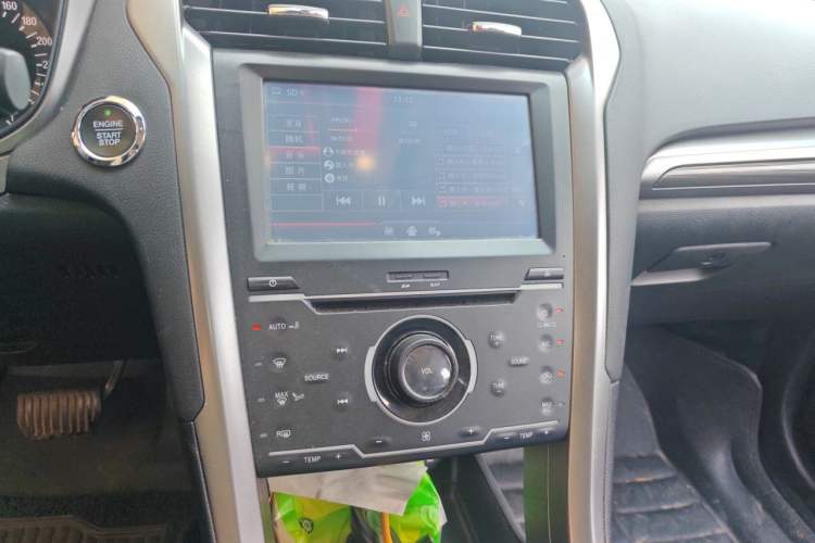 Used Ford Mondeo 2017 EcoBoost 180 Stylish Model Audio And AC Panel