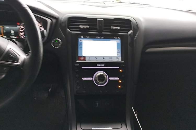 Used Ford Mondeo 2017 EcoBoost 245 Luxury Sport Model Audio And AC Panel
