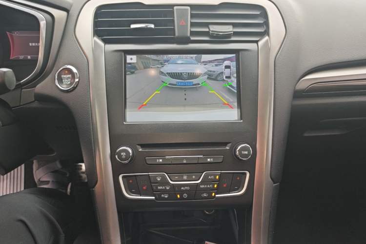 Used Ford Mondeo 2017 EcoBoost 180 Luxury Model Audio And AC Panel