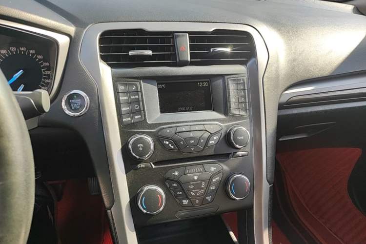 Used Ford Mondeo 2017 EcoBoost 200 Stylish Model Audio And AC Panel
