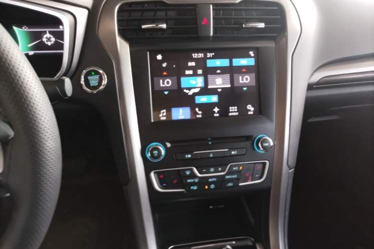 Used Ford Mondeo 2017 EcoBoost 180 Luxury Model Audio And AC Panel