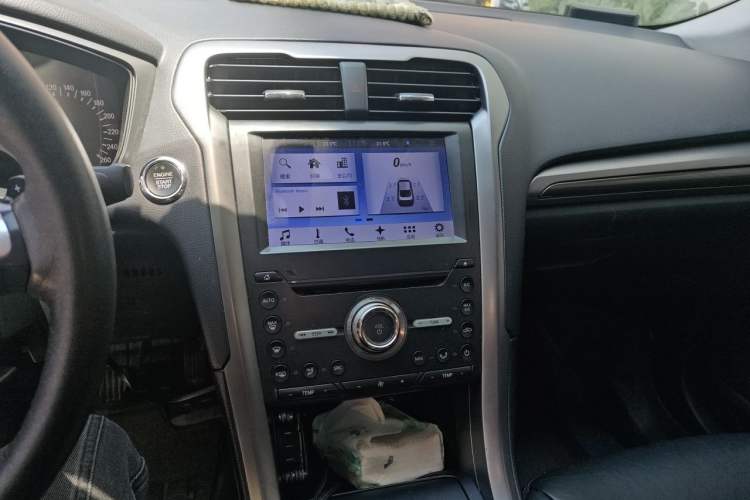 Used Ford Mondeo 2017 EcoBoost 180 Stylish Model Audio And AC Panel