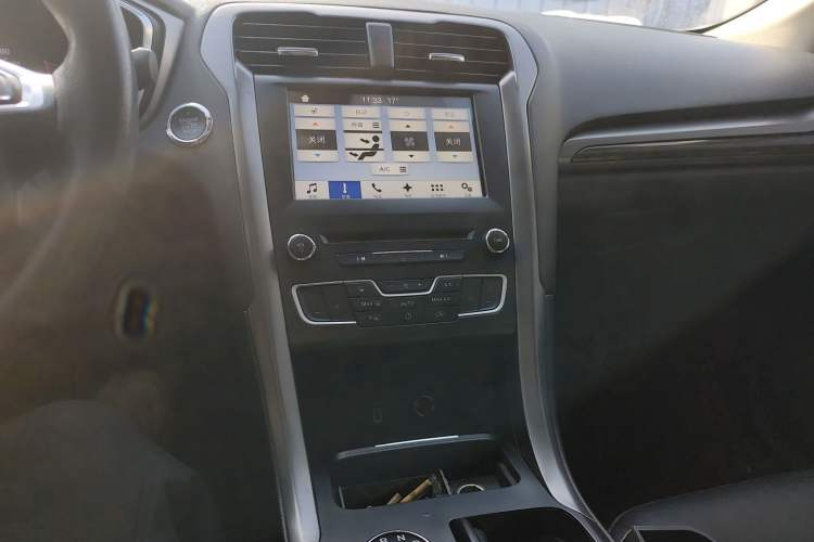 Used Ford Mondeo 2017 EcoBoost 180 Luxury Model Audio And AC Panel