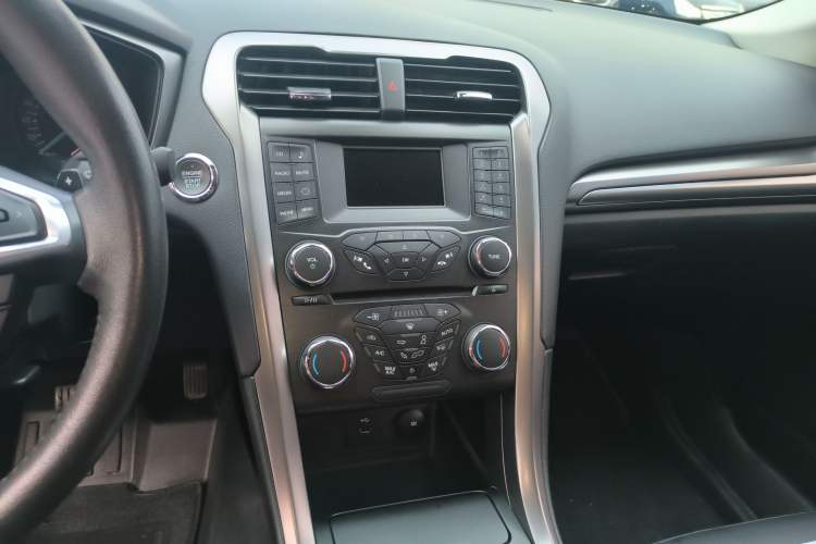 Used Ford Mondeo 2017 EcoBoost 180 Stylish Model Audio And AC Panel