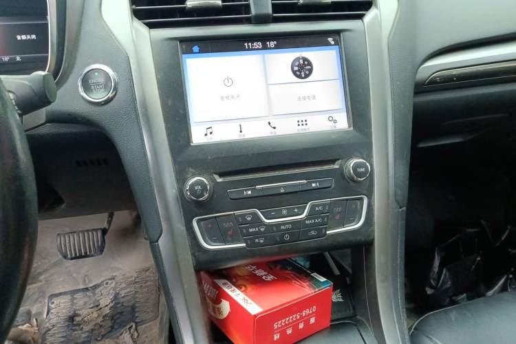 Used Ford Mondeo 2017 EcoBoost 180 Luxury Model Audio And AC Panel