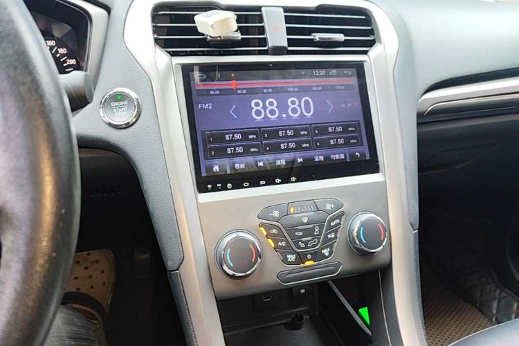 Used Ford Mondeo 2017 EcoBoost 180 Stylish Model Audio And AC Panel