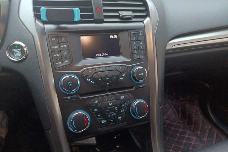 Used Ford Mondeo 2017 EcoBoost 180 Stylish Model Audio And AC Panel