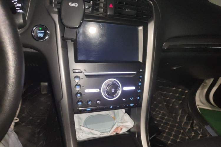 Used Ford Mondeo 2017 EcoBoost 200 Stylish Model Audio And AC Panel