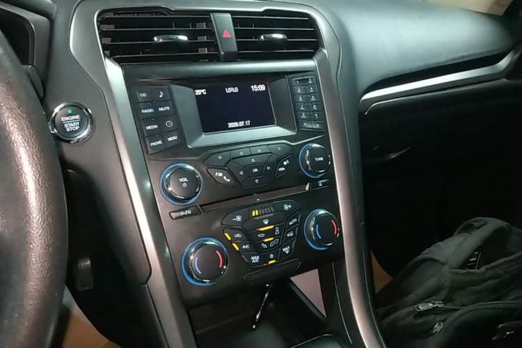 Used Ford Mondeo 2017 EcoBoost 200 Stylish Model Audio And AC Panel