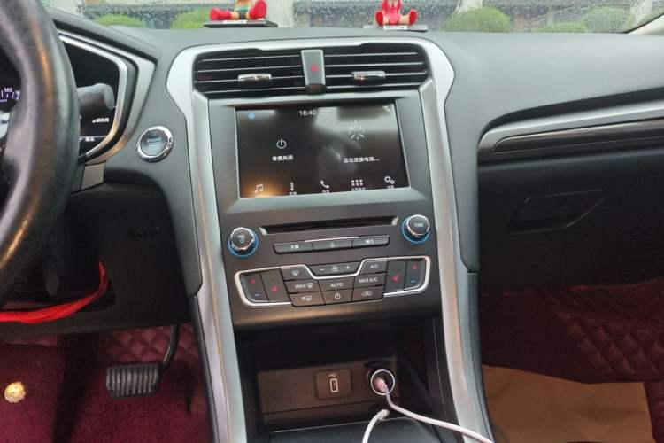 Used Ford Mondeo 2017 EcoBoost 200 Luxury Model Audio And AC Panel