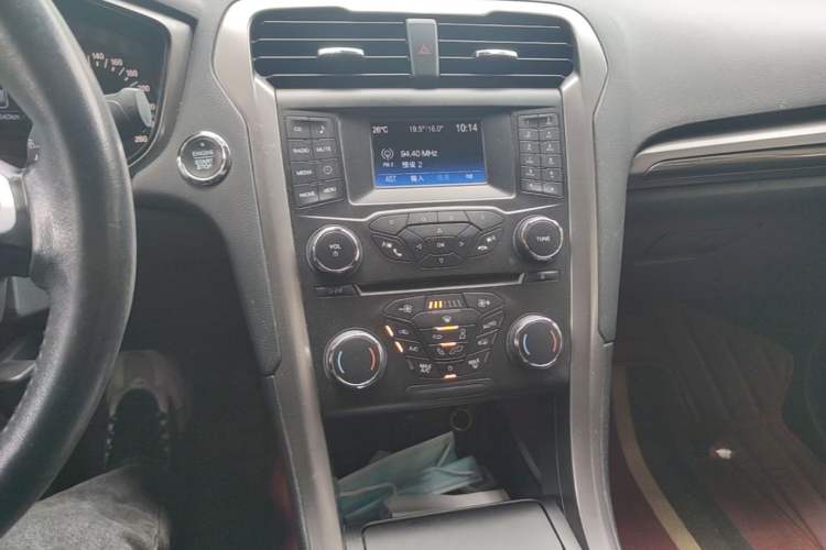 Used Ford Mondeo 2017 EcoBoost 180 Stylish Model Audio And AC Panel
