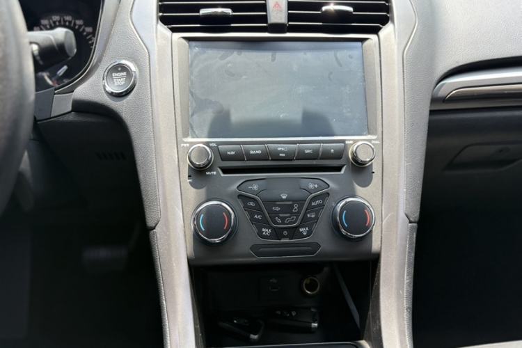 Used Ford Mondeo 2017 EcoBoost 180 Stylish Model Audio And AC Panel