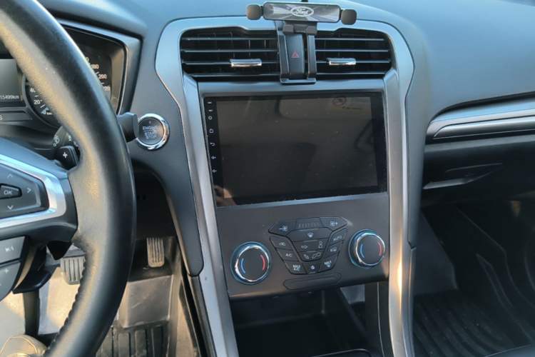 Used Ford Mondeo 2017 EcoBoost 180 Stylish Model Audio And AC Panel