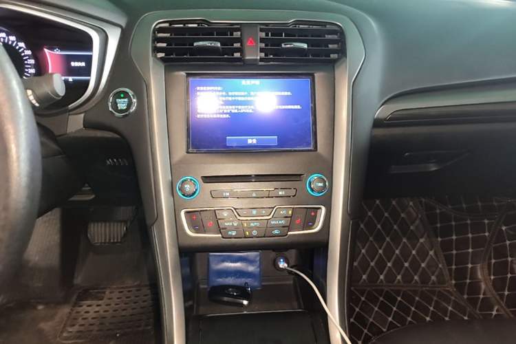 Used Ford Mondeo 2017 EcoBoost 200 Luxury Model Audio And AC Panel