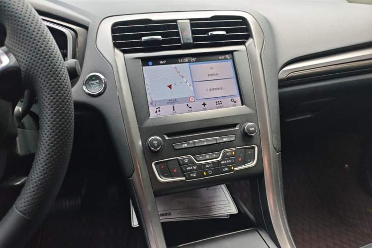 Used Ford Mondeo 2017 EcoBoost 180 Luxury Model Audio And AC Panel