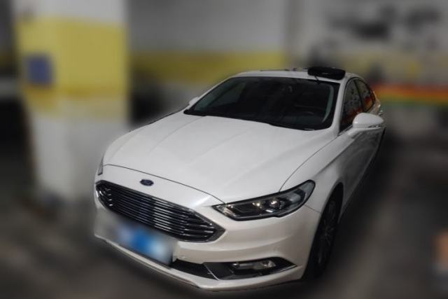 Ford Mondeo 2017 Facelifted EcoBoost 200 Luxury Version с пробегом