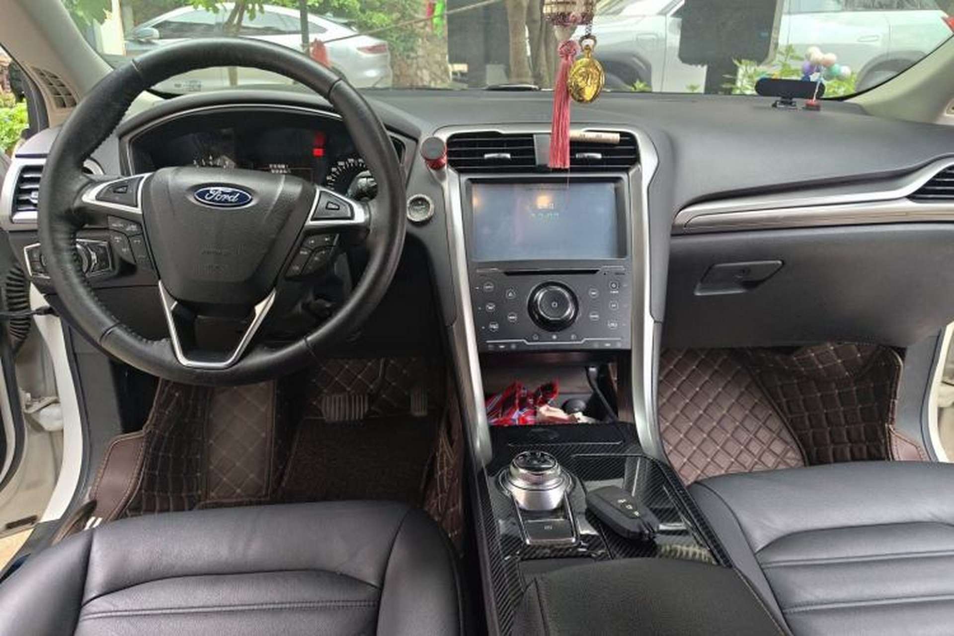Used Ford Mondeo 2017 EcoBoost 200 Stylish Model Center Console