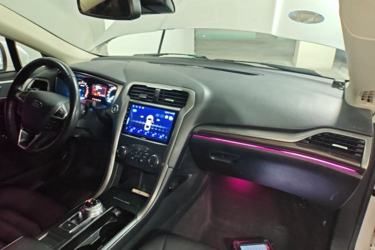 Used Ford Mondeo 2017 Facelifted EcoBoost 180 Fashion Edition Center Console