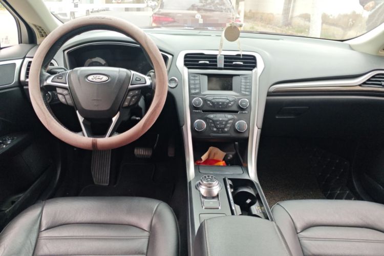 Used Ford Mondeo 2017 Facelifted EcoBoost 180 Fashion Edition Center Console
