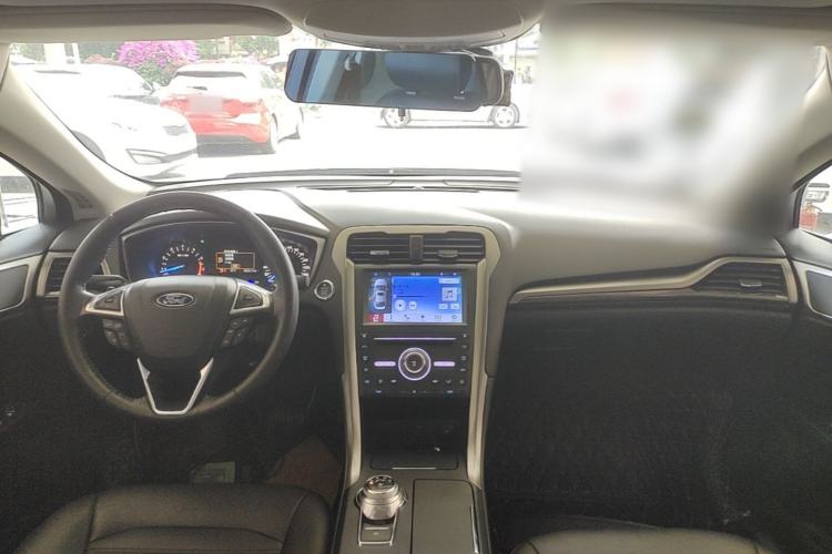 Used Ford Mondeo 2017 Facelifted EcoBoost 180 Fashion Edition Center Console