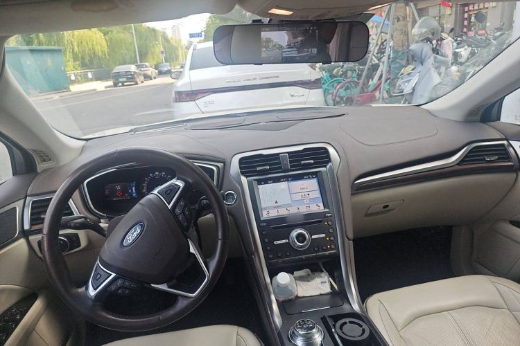 Used Ford Mondeo 2017 2.0L HEV ZhiZun Flagship Version Center Console