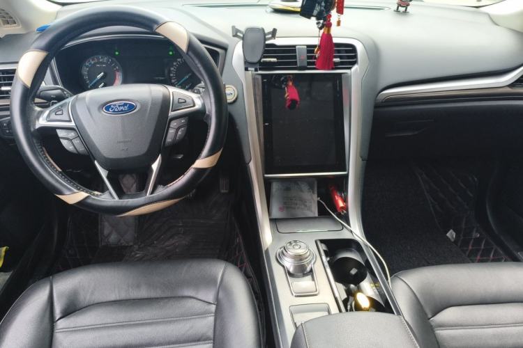 Used Ford Mondeo 2017 Facelifted EcoBoost 180 Fashion Edition Center Console