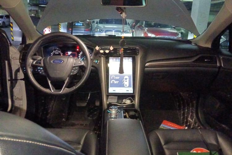 Used Ford Mondeo 2017 Facelifted EcoBoost 180 Fashion Edition Center Console