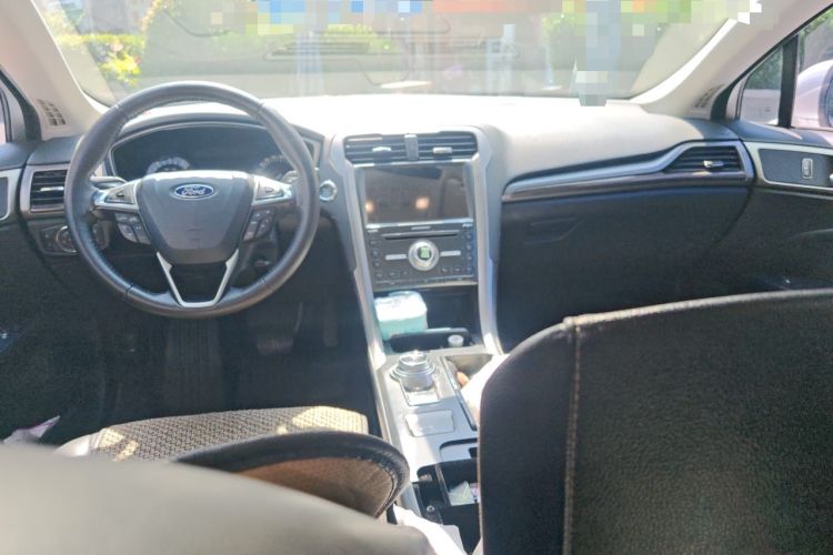 Used Ford Mondeo 2017 Facelifted EcoBoost 180 Fashion Edition Center Console