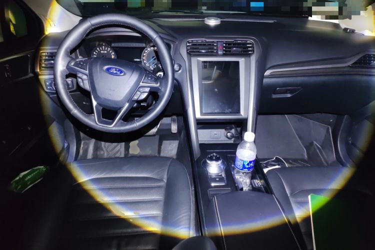 Used Ford Mondeo 2017 Facelifted EcoBoost 180 Fashion Edition Center Console