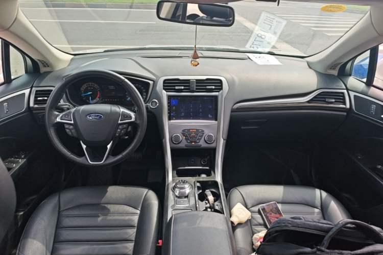 Used Ford Mondeo 2017 Facelifted EcoBoost 180 Fashion Edition Center Console