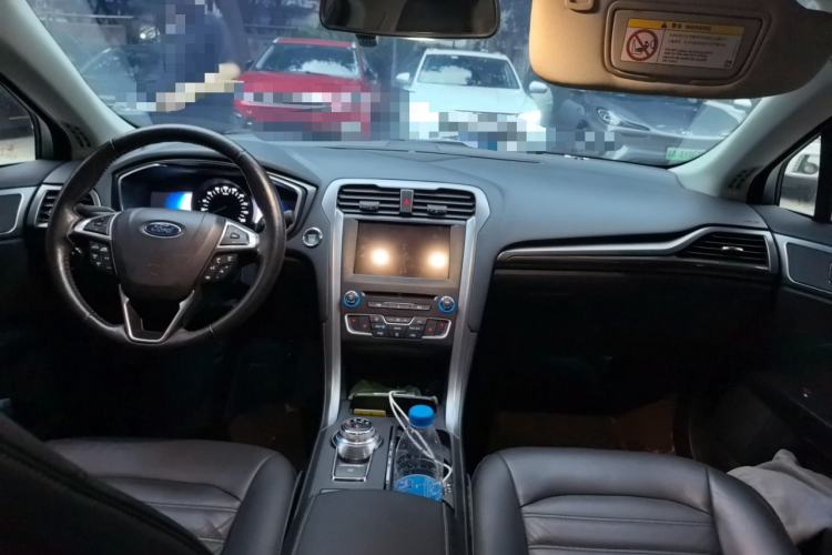 Used Ford Mondeo 2017 2.0L HEV Zhihao Model Center Console