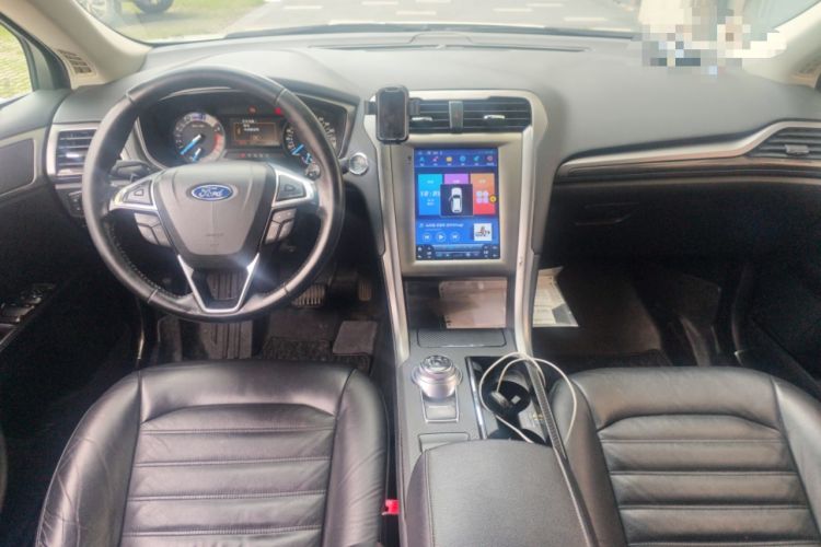 Used Ford Mondeo 2017 EcoBoost 200 Stylish Model Center Console