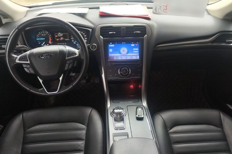 Used Ford Mondeo 2017 EcoBoost 200 Stylish Model Center Console