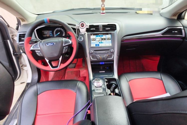 Used Ford Mondeo 2017 Facelifted EcoBoost 200 Luxury Version Center Console