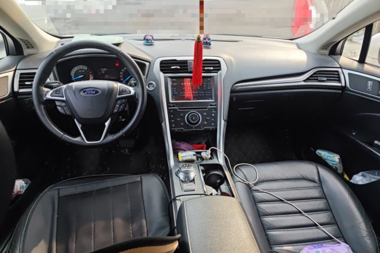 Used Ford Mondeo 2017 EcoBoost 180 Stylish Model Center Console
