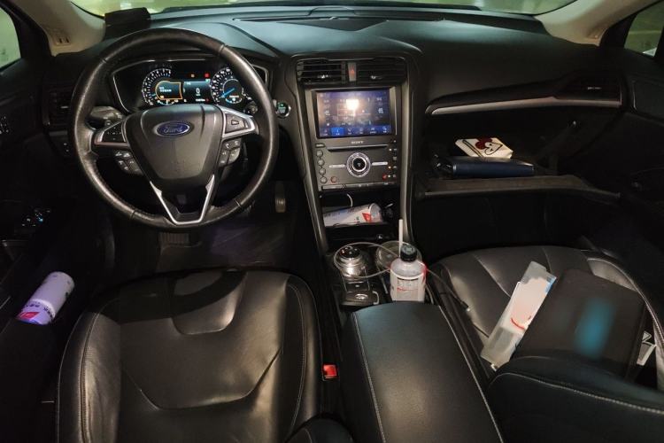 Used Ford Mondeo 2017 EcoBoost 245 Luxury Sport Model Center Console