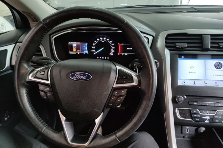 Used Ford Mondeo 2017 Restyled EcoBoost 180 Luxury Version Center Console