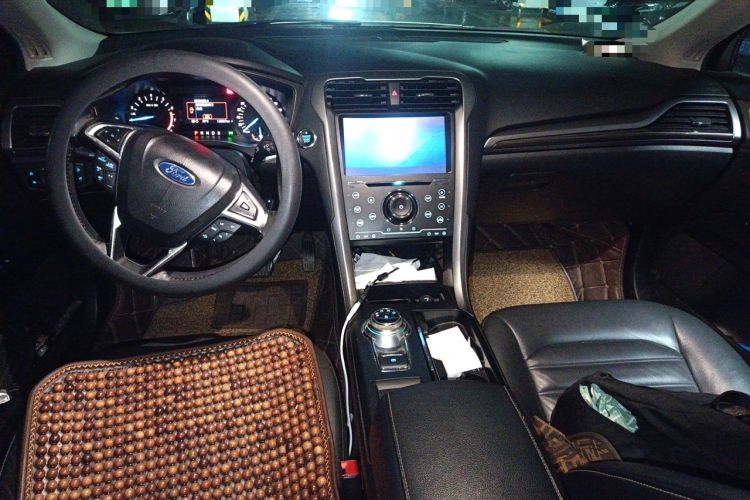 Used Ford Mondeo 2017 EcoBoost 200 Stylish Model Center Console