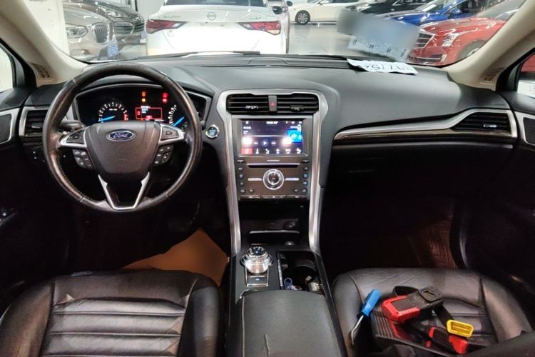 Used Ford Mondeo 2017 Facelifted EcoBoost 180 Fashion Edition Center Console