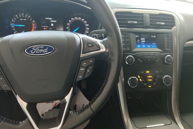 Used Ford Mondeo 2017 Facelifted EcoBoost 180 Fashion Edition Center Console