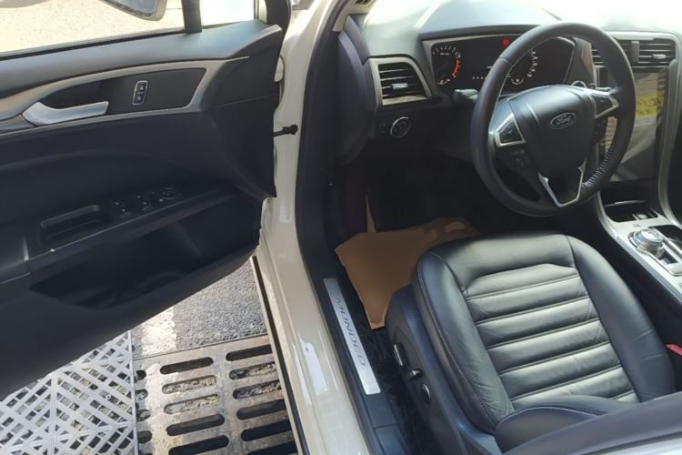 Used Ford Mondeo 2017 EcoBoost 180 Stylish Model Driver Seat