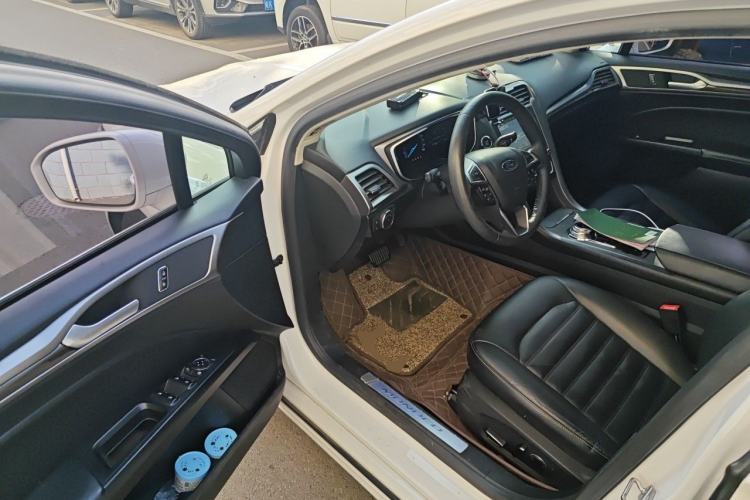 Used Ford Mondeo 2017 Facelifted EcoBoost 200 Luxury Version Driver Seat
