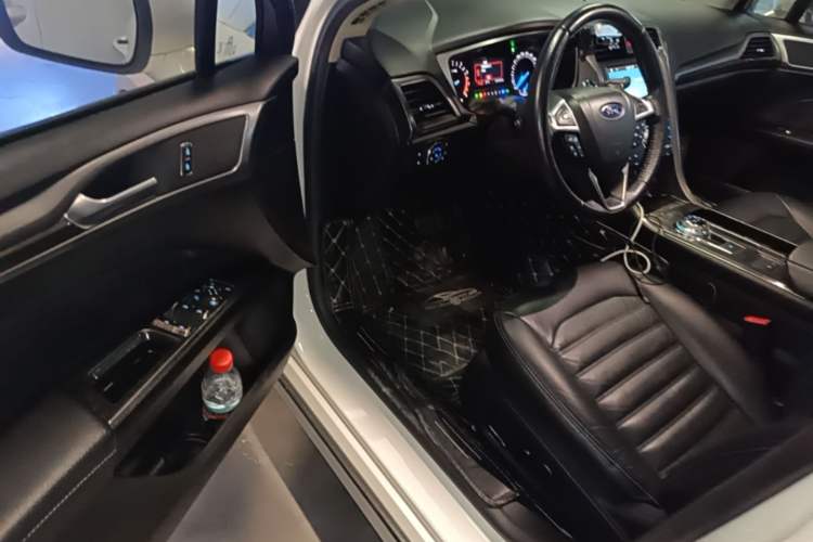 Used Ford Mondeo 2017 EcoBoost 180 Stylish Model Driver Seat
