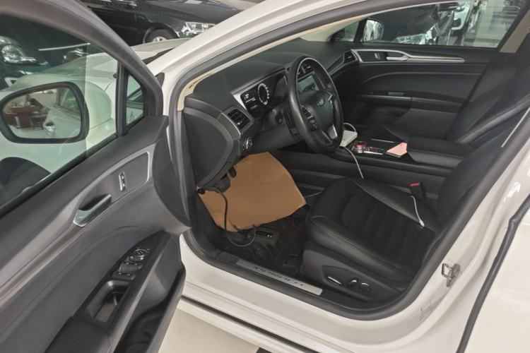 Used Ford Mondeo 2017 EcoBoost 180 Stylish Model Driver Seat