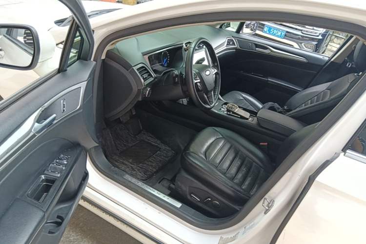 Used Ford Mondeo 2017 EcoBoost 180 Stylish Model Driver Seat