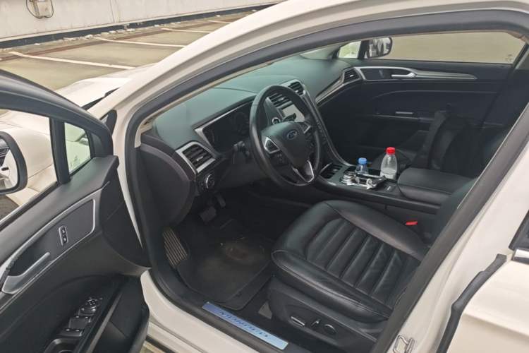 Used Ford Mondeo 2017 EcoBoost 180 Stylish Model Driver Seat