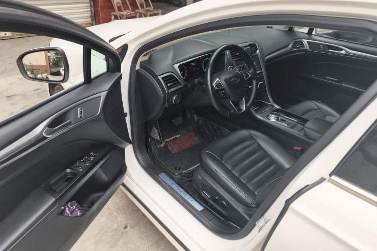 Used Ford Mondeo 2017 EcoBoost 200 Stylish Model Driver Seat