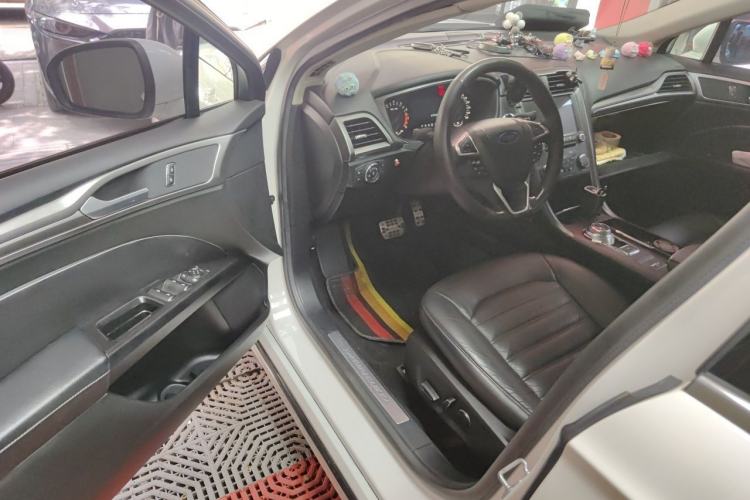 Used Ford Mondeo 2017 EcoBoost 200 Stylish Model Driver Seat