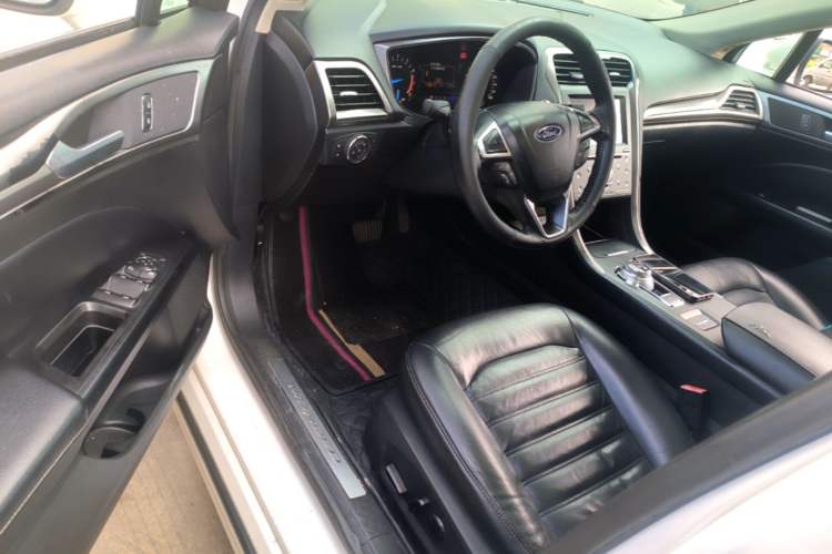 Used Ford Mondeo 2017 EcoBoost 180 Stylish Model Driver Seat
