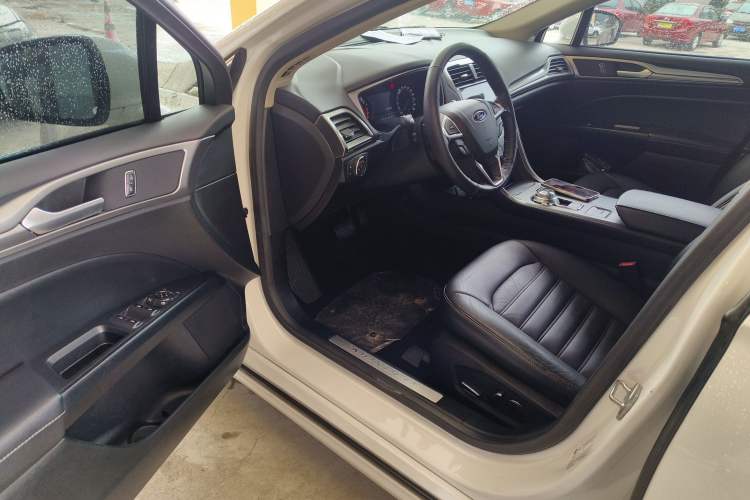 Used Ford Mondeo 2017 EcoBoost 180 Stylish Model Driver Seat